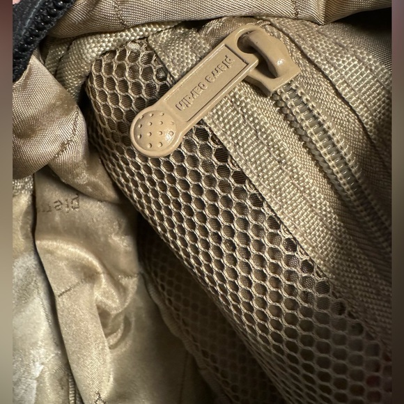 Pierre Cardin Classic Logo Toiletry Bag Cosmetic Case Vintage Unisex Travel 11x7 - Picture 14 of 16